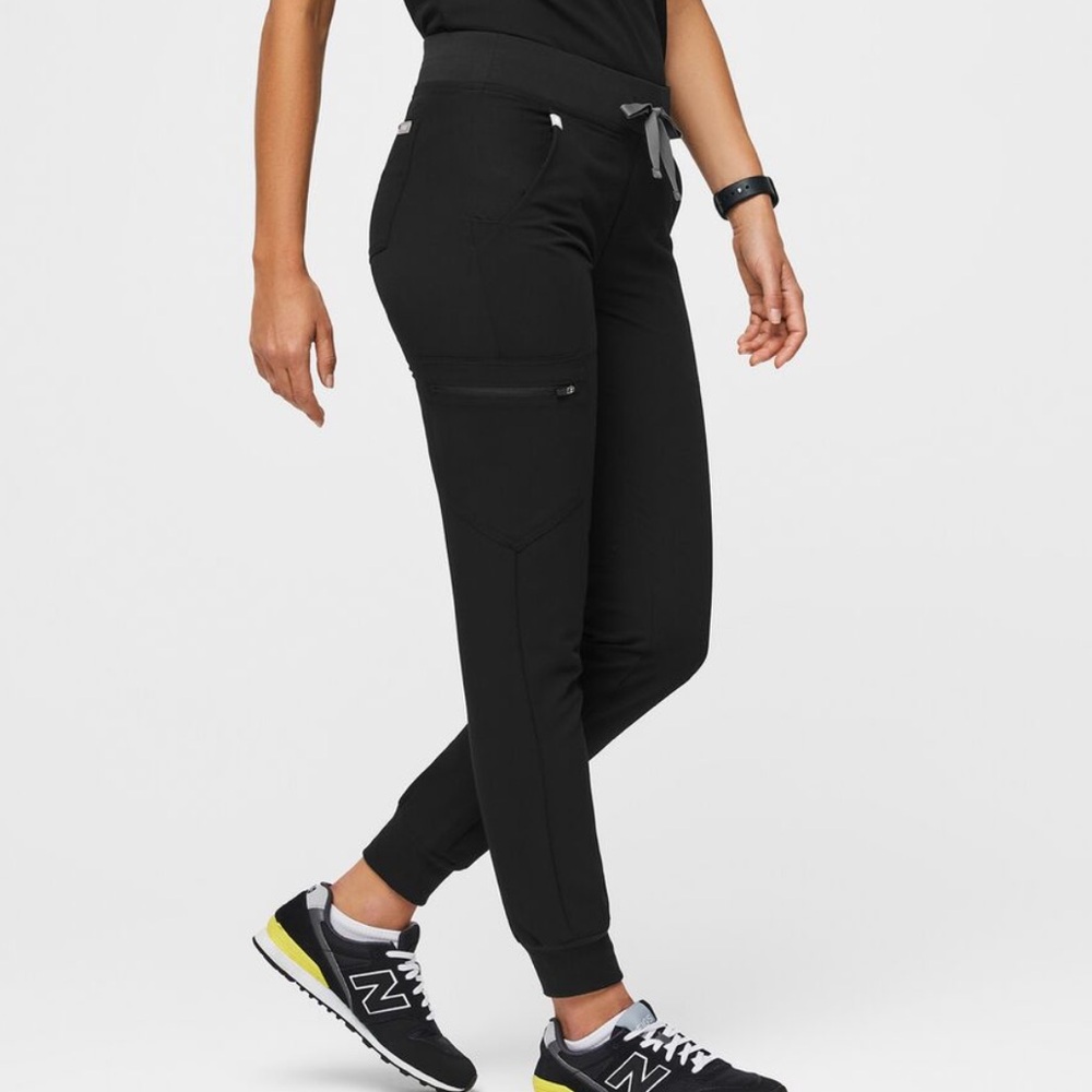FIGS Zamora Jogger Scrub Pants